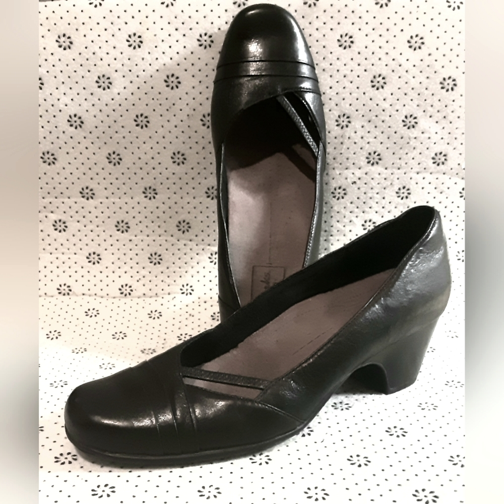Clarks Every Day Pumps low Heels